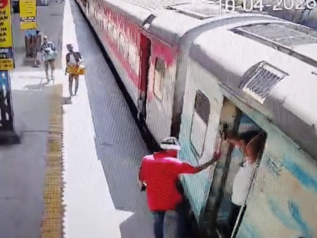 man-tries-to-board-moving-train-in-ratlam,-died:38-year-old-trapped-between-platform-and-train;-cctv-clip-surfaces