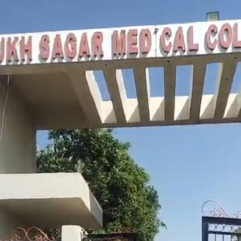 protest-at-jabalpur-hospital-over-ayushman-‘scam’:morcha-alleges-₹50–100-crore-fraud;-police-step-in,-probe-sought