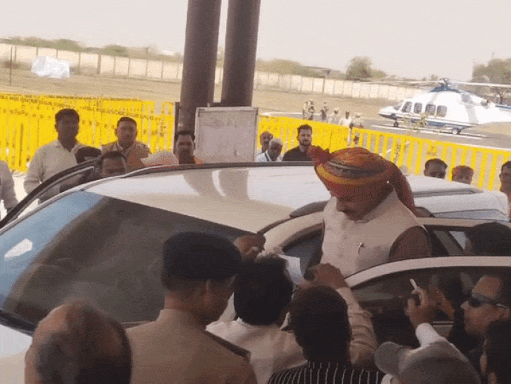 cm-mohan-yadav-visits-ashta,-holds-roadshow:interacts-with-students-at-sandipani-school,-transfers-₹1836-crore-to-beneficiaries