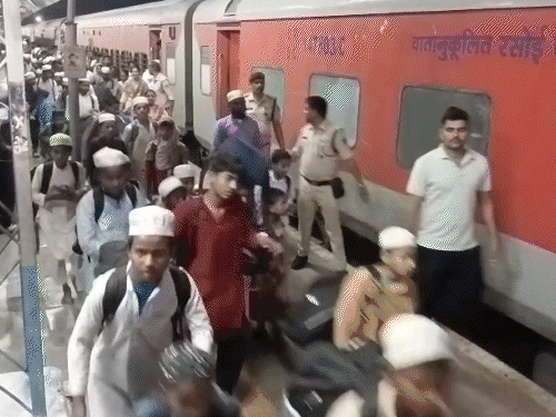 parents-of-165-rescued-children-object-to-police-action:say-they-were-travelling-to-madrasa-with-consent