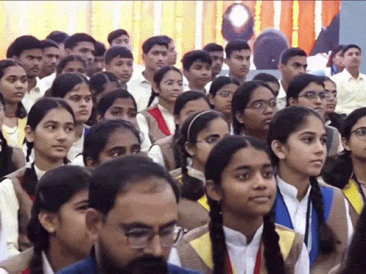 10th-12th-results-to-be-released-on-april-15:education-minister-says,-‘mp-board-result-‘foolproof’;-16-lakh-students-appeared-for-exam-this-year