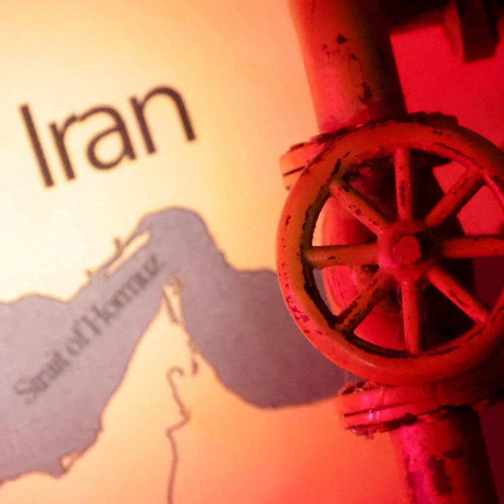 iran-war-hits-indian-economy:exports-to-west-asia-crash-58%-in-march-due-to-the-conflict,-says-commerce-secretary