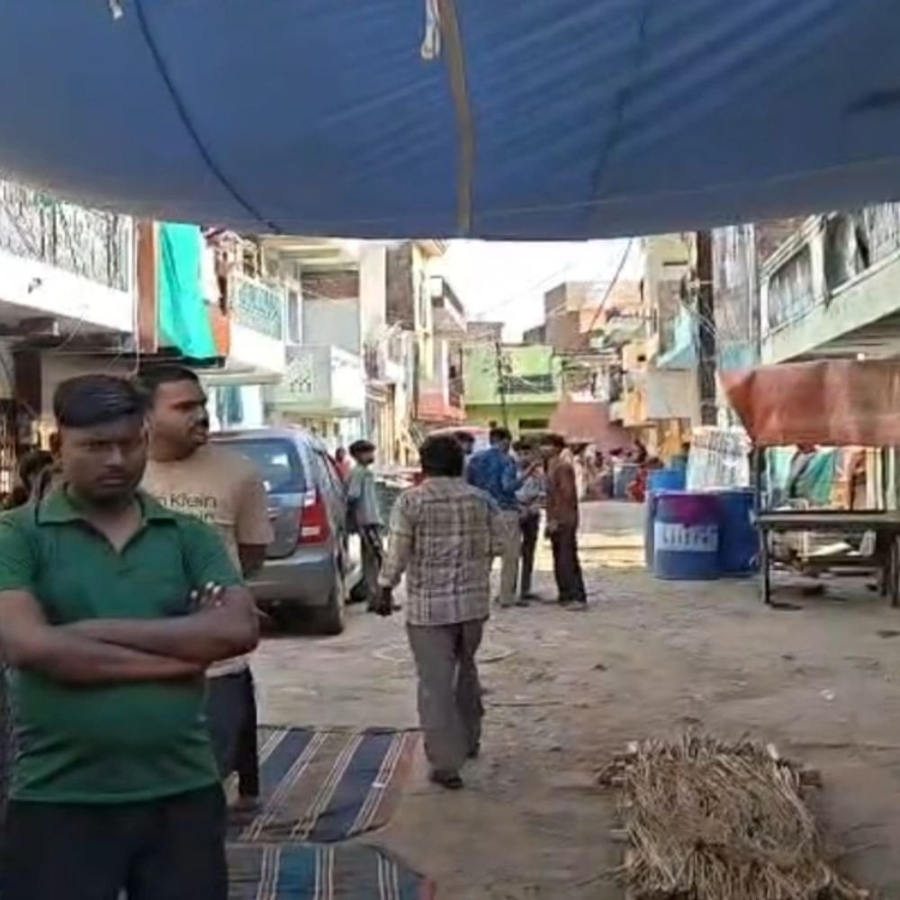 47-year-old-man-found-dead-in-gwalior-home:body-lay-undiscovered-for-days-with-maggots-forming