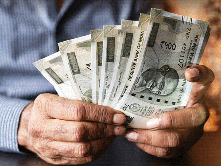 centre-approves-2%-da-hike-for-central-govt-employees,-pensioners:know-how-much-salary-hike-will-employees-receive?