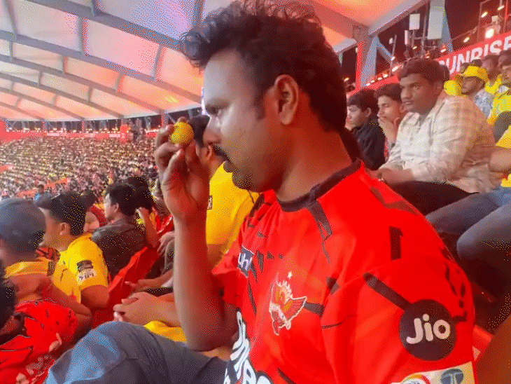 ‘black-magic’?-fan-prayed-with-a-lemon,-shivam-dube-bowled:bizarre-incident-from-csk-vs-srh-match-goes-viral