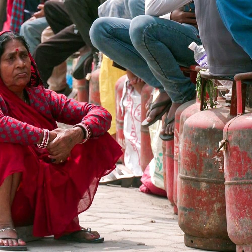 india’s-lpg-consumption-slides-13%-amid-west-asia-conflict:commercial-cylinder-sales-down-48%-yoy-in-march