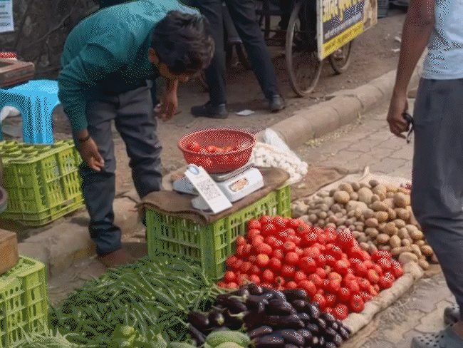 small-business-owners-duped-within-10-seconds-in-katni:fake-phonepe-displays-‘payment-successful’-without-actual-payment