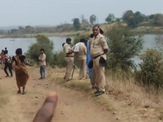 illegal-mining-raid-turns-fatal-in-jabalpur:man-jumps-into-river-fearing-team,-dies;-villagers-accuse-police-of-lathi-charge