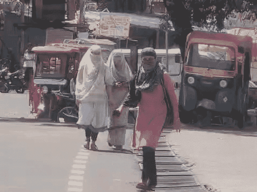 mercury-hits-43°c-in-khajuraho,-narmadapuram:bhopal-and-indore-swelter;-heatwave-alert-in-10-districts-including-gwalior