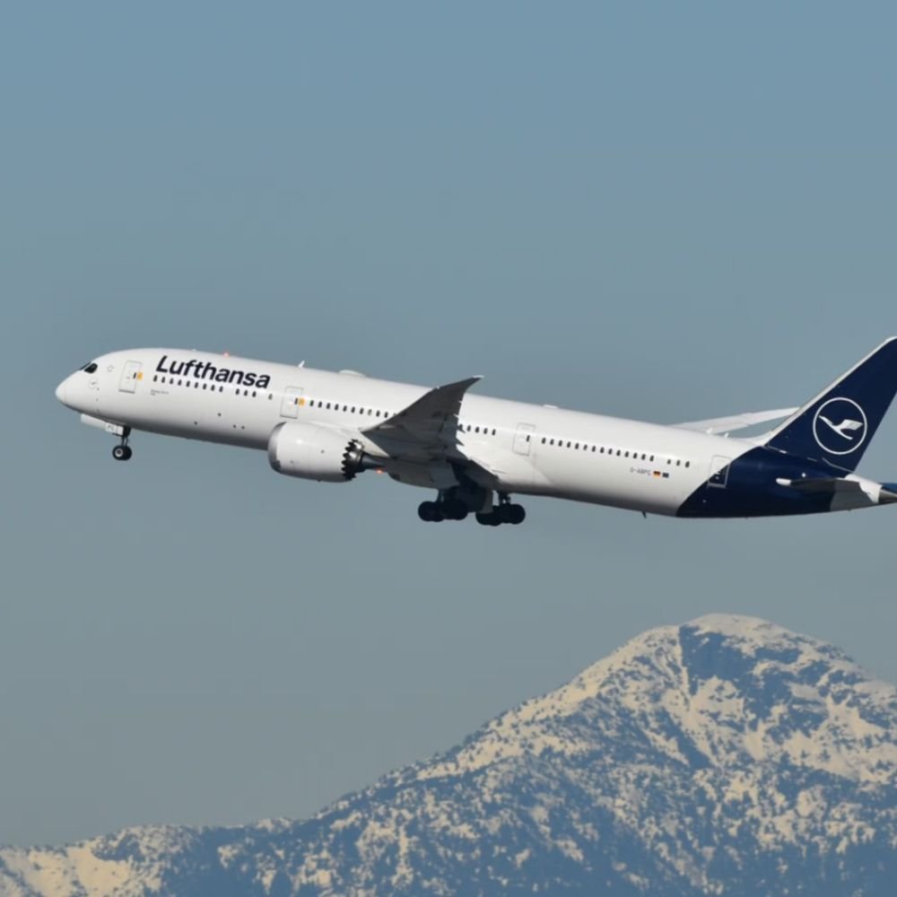 german-airline-lufthansa-cancels-20,000-flights:iran-war-makes-fuel-expensive;-only-6-weeks-of-jet-fuel-left-in-europe