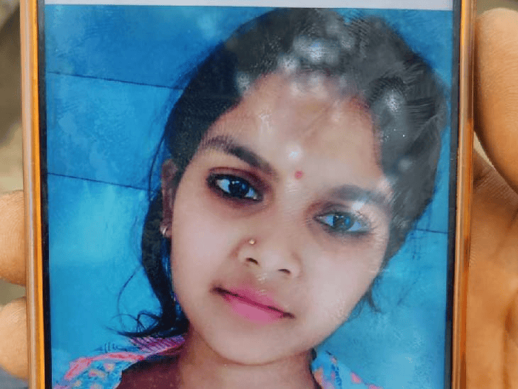 student-commits-suicide-by-hanging-in-bhopal:family-cites-poor-results-as-reason,-police-begin-probe