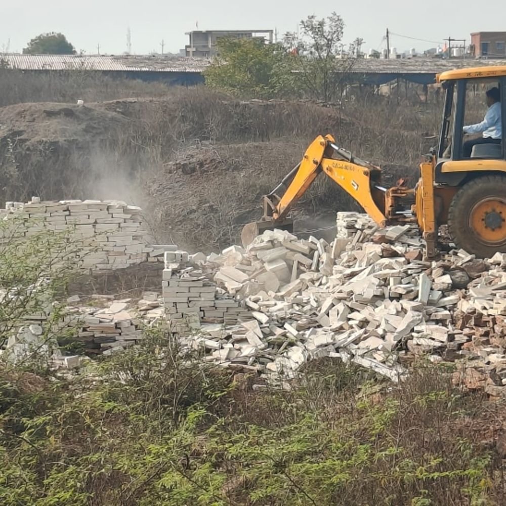 administration-cracks-down-on-illegal-colonies:plots-sold-without-approval-and-noc,-cases-registered-in-2-police-stations