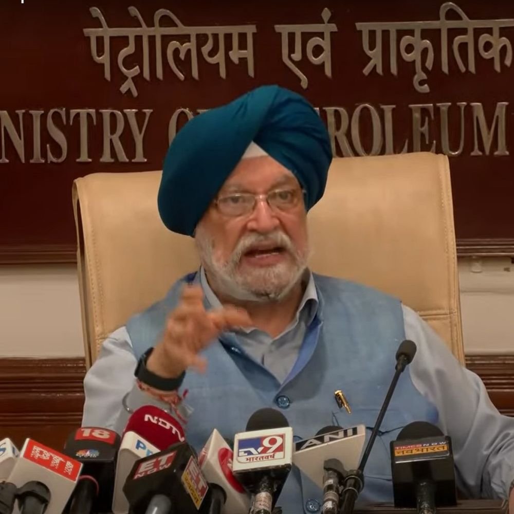 petroleum-ministry-terms-fuel-price-hike-reports-fake:govt-claims-india-only-country-with-no-petrol-diesel-price-hike-in-last-4-years