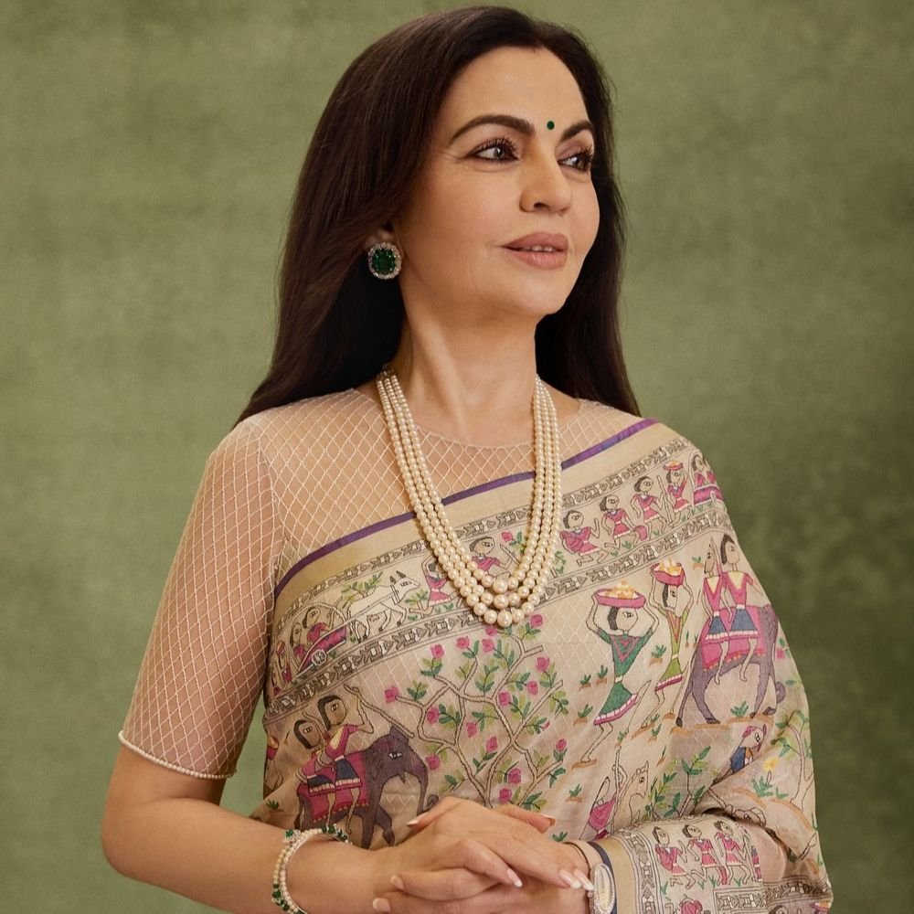 nita-ambani’s-₹11-lakh-jamdani-saree-turns-heads-in-us:what’s-behind-the-magic-of-india’s-saree-industry