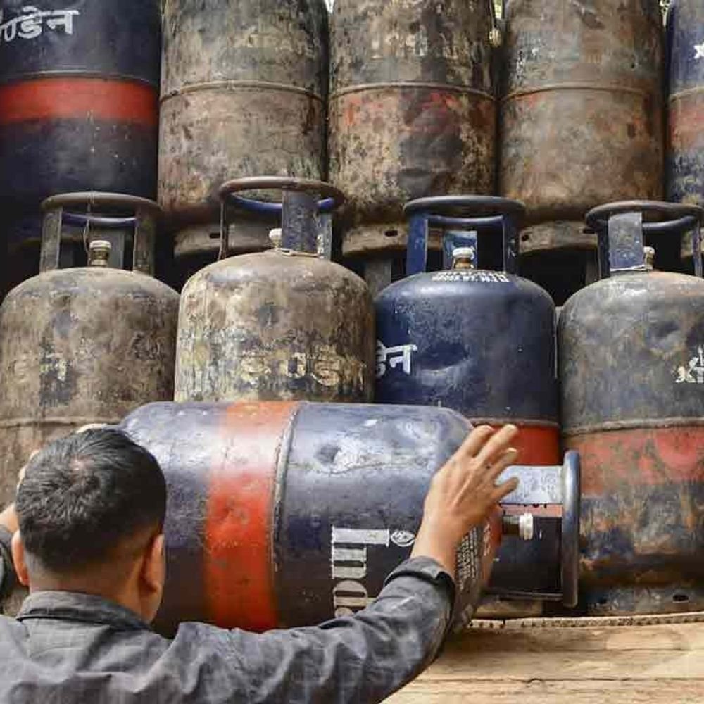 commercial-gas-cylinders-become-₹993-costlier-from-today:new-online-gaming-rules-come-into-effect;-4-major-changes-in-may