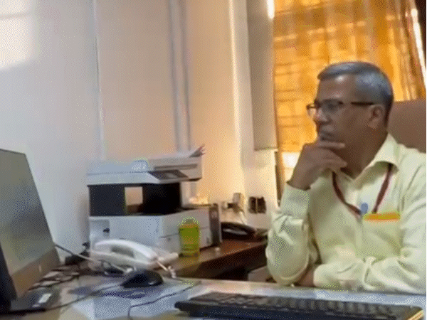 census-second-phase-begins-with-door-to-door-household-survey:1.7-lakh-employees-to-collect-details-from-those-who-missed-online-submission