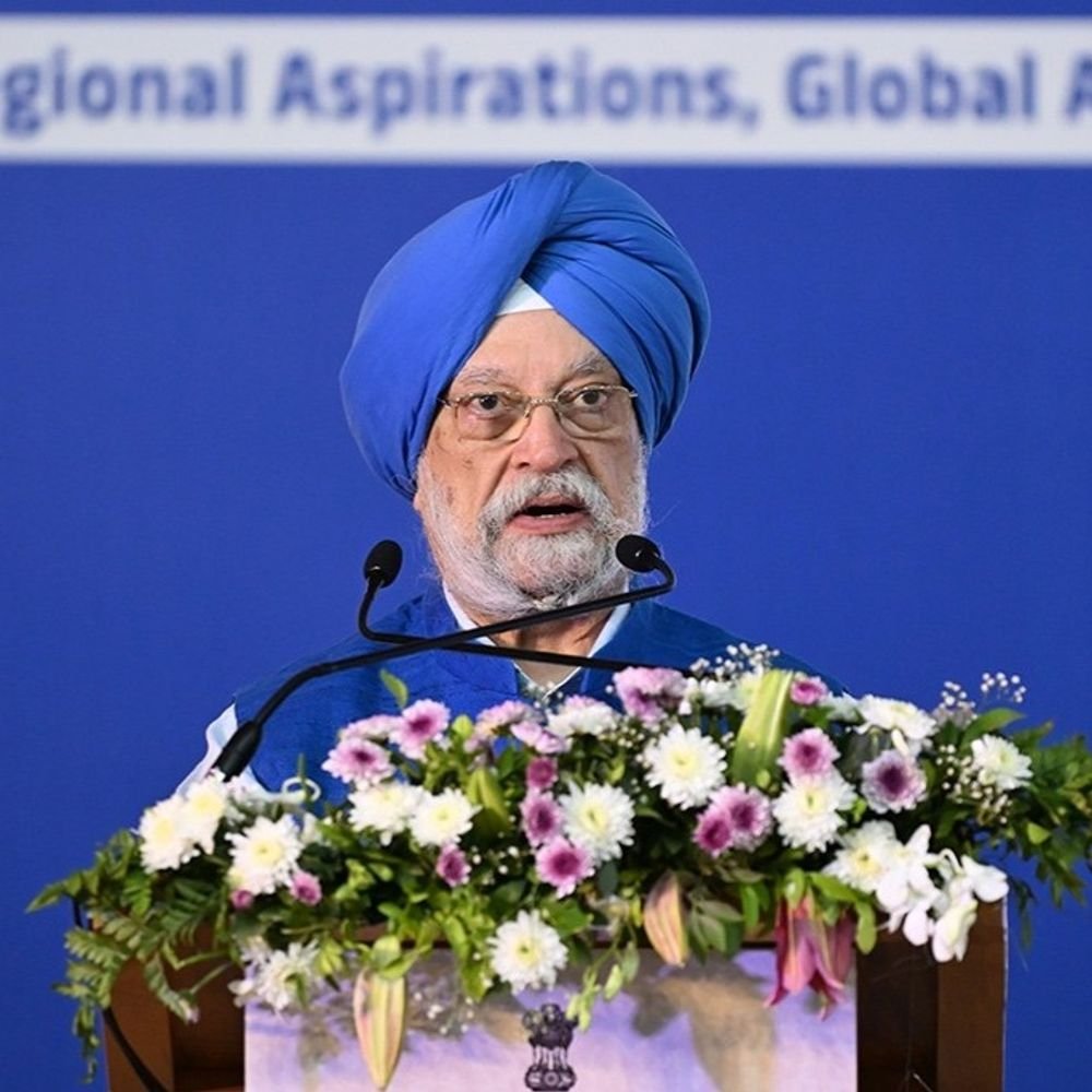 ‘fuel-prices-stable-for-four-years’:petroleum-minister-puri-speaks-at-vibrant-gujarat-conference-in-surat;-singapore-proposes-data-centres-in-gift-city