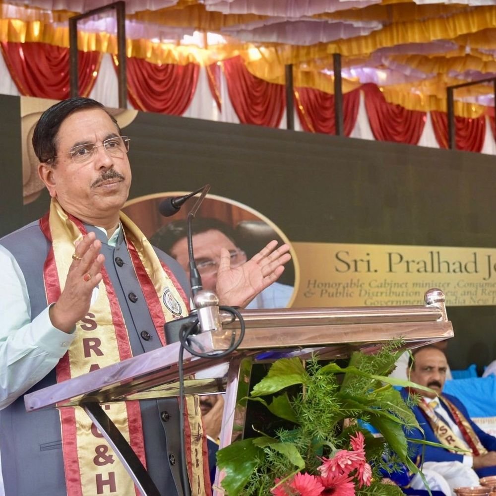 protests-heat-up-after-centre’s-commercial-gas-cylinder-price-hike:union-minister-joshi-says-state-govts-raise-taxes-leading-to-rise-in-petrol-prices