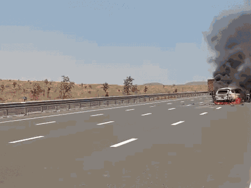 car-catches-fire-after-hitting-trailer:driver-dies-on-the-spot-in-ratlam;-father-suffers-burns;-daughter-injured