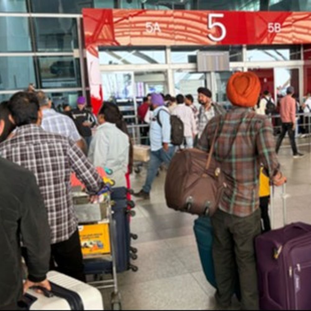 mumbai-airport-closed-for-6-hours-today:airlines-reschedule-flights;-check-here-for-helpline-numbers