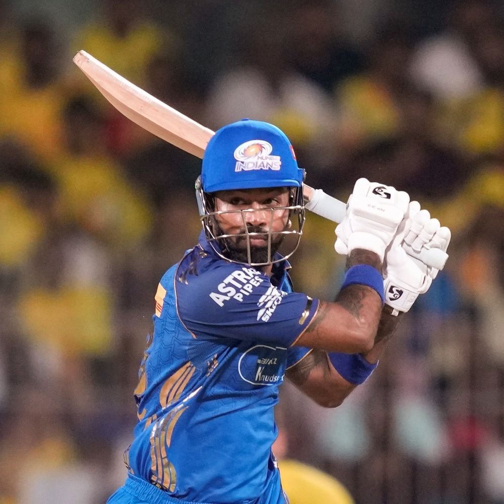 hardik-pandya-joins-mi-camp-ahead-of-match-against-rcb:suspense-continues-over-captain’s-fitness,-missed-last-match-after-back-spasms