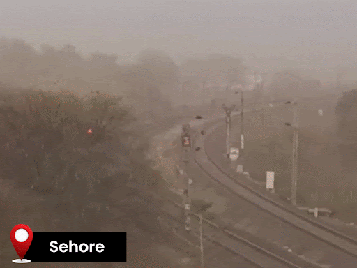 mp-sees-rain-thunderstorms:mercury-falls-under-34°c;-rainfall-alert-in-21-districts,-heat-to-persist-in-bhopal-indore