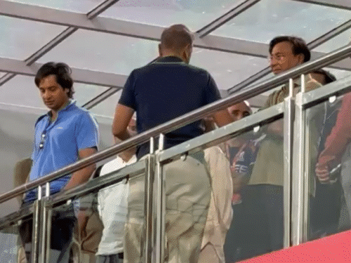 lakshmi-niwas-mittal-reaches-sms-stadium:watches-rr’s-practice-session-with-son;-bought-rajasthan-royals-for-rs-15,000-cr