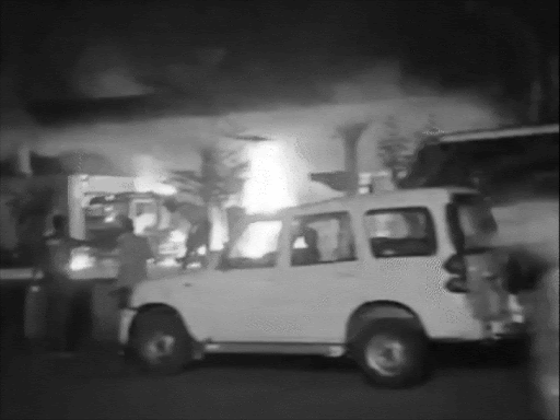 massive-fire-at-petrol-pump-caught-on-video:severely-burnt-youth-seen-worried-more-about-money-than-life;-13-vehicles-burnt,-13-injured