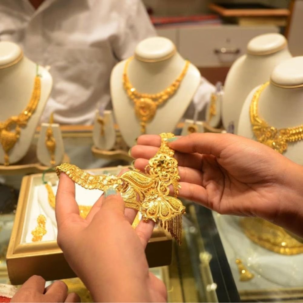 govt-raises-gold,-silver-tariffs-to-15%:duty-increased-to-curb-imports,-support-rupee