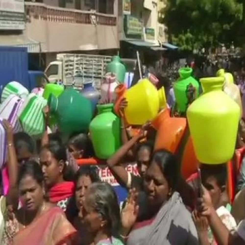 water-crisis-triggers-protests-across-multiple-wards:residents-accuse-officials-of-tanker-diversion,-illegal-connections-and-unequal-supply