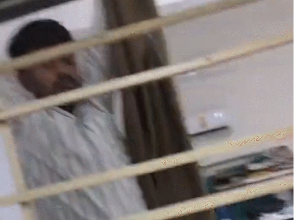 doctors-assault-attendant,-hold-him-hostage:victim-attempts-suicide,-police-break-open-door,-rescue-him