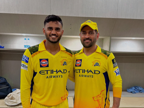‘your-father-must-get-angry,-right?’-dhoni-asked-urvil-patel:csk-star’s-joint-fastest-fifty-leaves-family-emotional