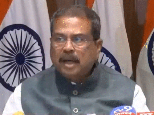neet-अगले-साल-से-ऑनलाइन-होगी:इस-साल-रद्द-हुई-परीक्षा-21-जून-को,-यह-पेपर-पेंसिल-से-होगी;-सरकार-ने-माना-पेपर-लीक-हुए