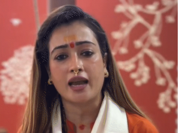 model-turned-sadhvi-harshanand-claims-saints-tried-to-stop-her-discourses:harsha-richhariya-makes-fresh-allegations-during-religious-gathering