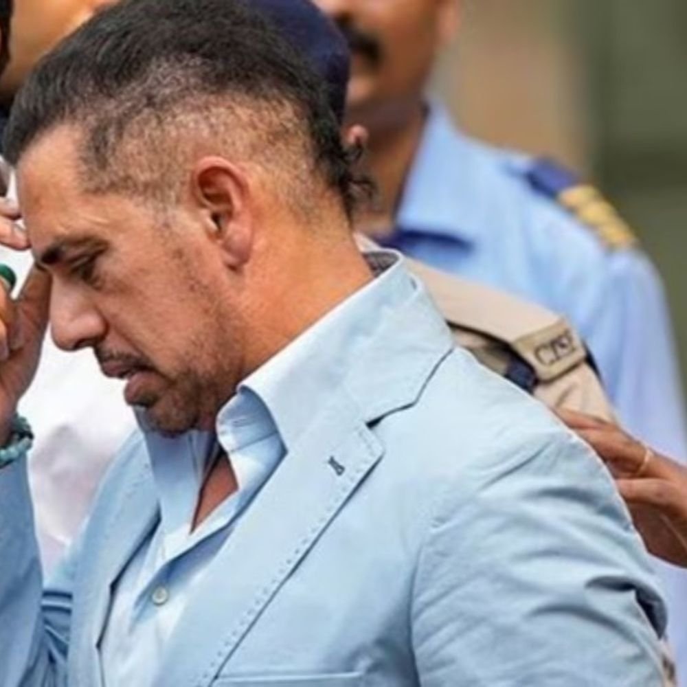 robert-vadra-gets-bail-in-₹58-crore-land-deal-scam:congress-mp-priyanka-gandhi’s-husband-pays-₹50,000-bond-for-the-bail