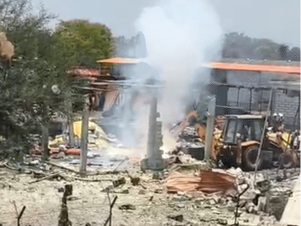 3-workers-critically-burnt-in-dewas-accident:doctors-say-blood-is-turning-watery,-chances-of-survival-low