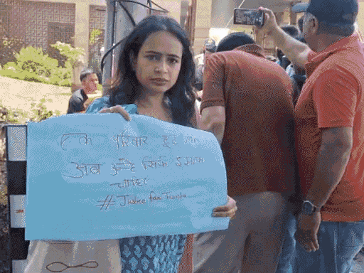 bhopal-twisha-sharma-death-case-sparks-protest:relatives-refuse-last-rites-and-seek-cm-intervention-citing-alleged-murder-suspicion