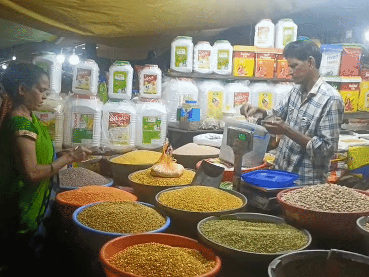 petrol-diesel-prices-rise-sharply-across-madhya-pradesh:transporters-warn-freight-hike-may-further-increase-food-and-grocery-prices