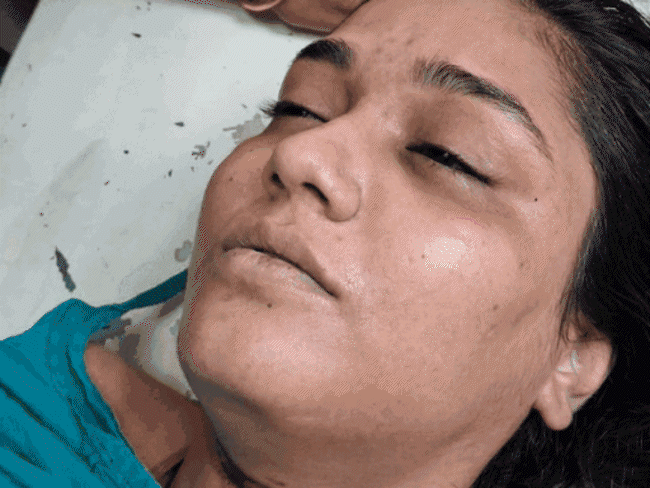 family-questions-police-probe-in-twisha-case:injury-marks-found-on-body,-accused-yet-to-be-arrested-by-police