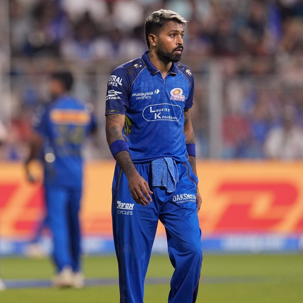 hardik-pandya-faces-penalty-after-loss-on-captaincy-return:mi-skipper-penalised-for-abusing-sports-equipment-in-anger-on-the-field