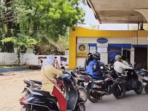 states-can-reduce-vat-on-petrol-diesel:telangana-levies-highest-tax;-centre-reduced-excise-duty-by-up-to-₹10-per-litre