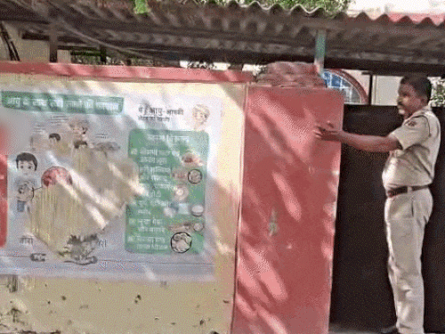अजमेर-में-ias-की-प्री-एग्जाम-में-गुपचुप-तरीके-से-एंट्री:कैंडिडेट-को-सेंटर-के-छोटे-गेट-से-अंदर-भेजा,-adm-बोलीं-ये-गलत,-कार्रवाई-होगी