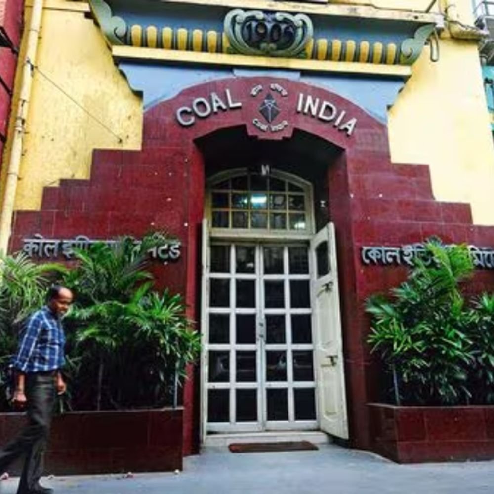 coal-india-fell-5%-on-news-of-government-stake-sale:plan-to-raise-₹-5,000-crore,-retail-investors-can-bid-on-may-29