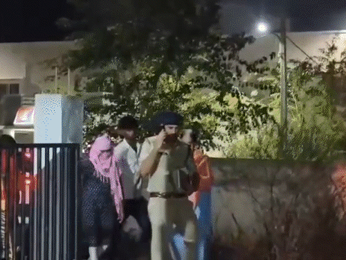 woman-returns-alive-in-burhanpur:father,-brother-jailed-in-mistaken-murder-case-released-after-identity-mix-up