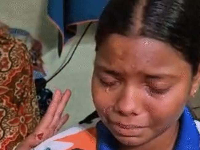 13-year-old-girl-sailor-thrown-out-from-sports-academy:bhopal-teenager-dhruvi-struggles-for-academy-entry-since-2023