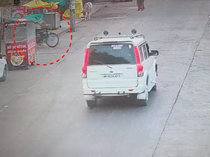 speeding-scorpio-hits-schoolgirl,-video:bicycle-snapped-into-2-pieces,-driver-fled-despite-pregnant-passenger;-later-returned-to-apologise