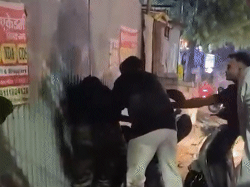 woman-bouncer-and-husband-attacked-in-indore:accused-claimed-military-links-before-escaping-after-vehicle-crash