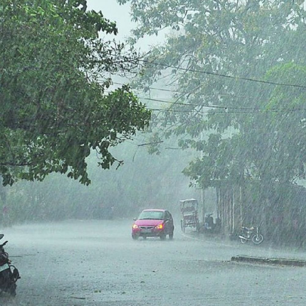 satna,-maihar,-umaria-see-strong-winds-and-rain:sharda-temple-ropeway-suspended;-orange-alert-for-rain-and-hail-in-8-mp-districts