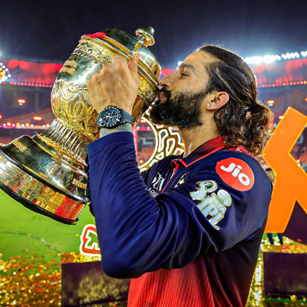 ‘dedicating-victory-to-fans-who-lost-lives-during-stampede’:rajat-patidar-hails-virat-kohli’s-contribution-after-winning-second-ipl-title
