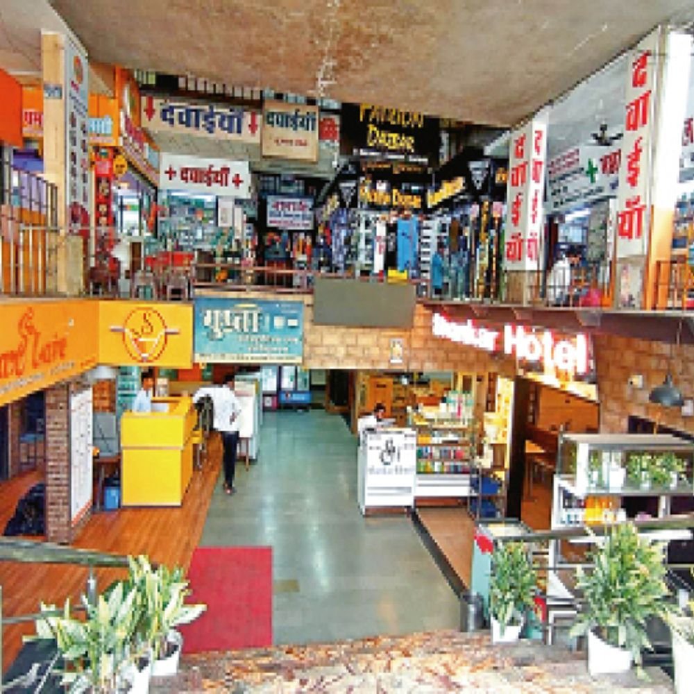 bhopal-hotels-under-scanner-after-delhi-tragedy:basement-kitchens,-missing-escape-routes;-38-rooms-depend-on-1–2-extinguishers